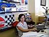 017-Banco-Giuria-e-Shopping-e-Luisa-al-PC.JPG